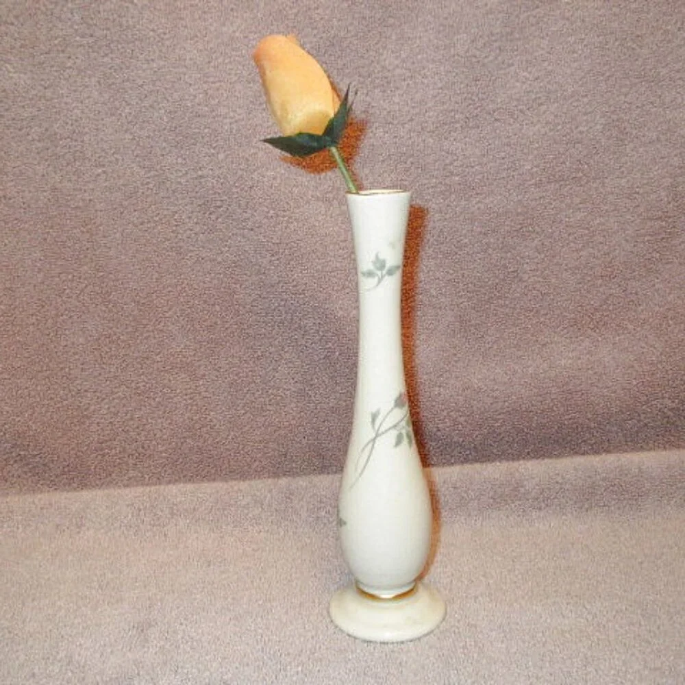 Vtg Lenox Porcelain Bud Vase 24K Gold Trim Rose Manor Cottagecore Boho Regency